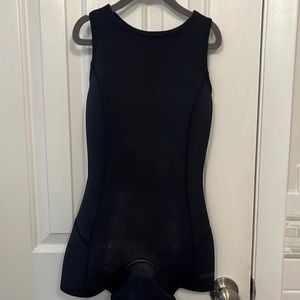 Patagonia wetsuit Jane size 4 women’s spring suit shorty yulex